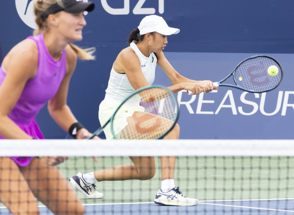 他以稳定的 他以稳定的