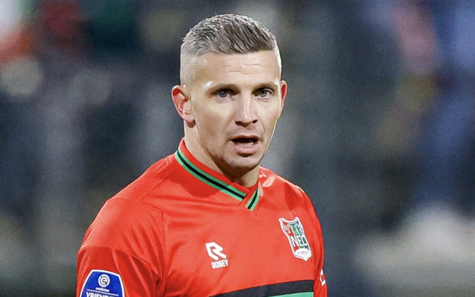 的闪电出道 的闪电出道