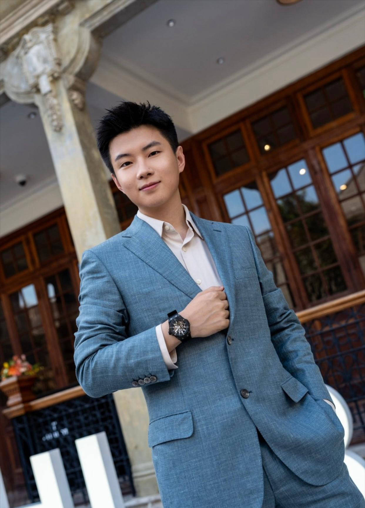 丝感慨万千 丝感慨万千