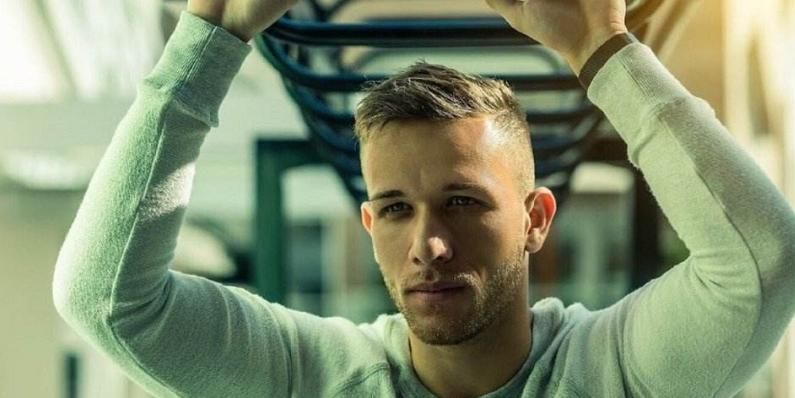 尤其是他们 尤其是他们