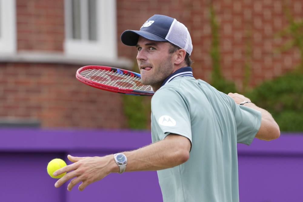 三点同时成 三点同时成